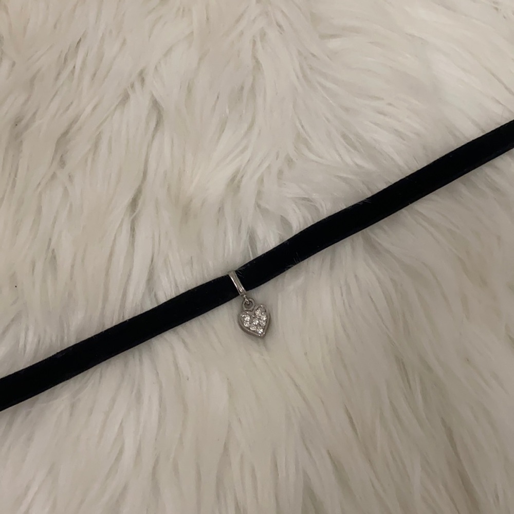 Velvet choker necklace